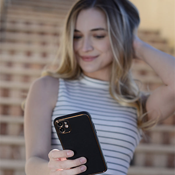 Leather Style Black Gold Case Samsung S22